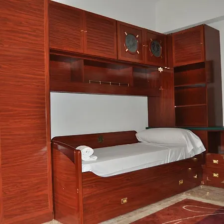 Apartman Kasa25 Poeta Vila Y Blanco *
